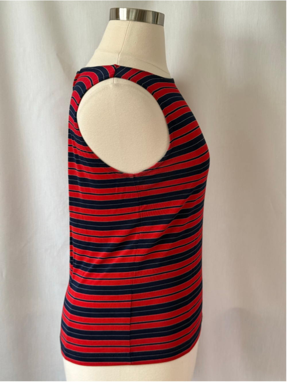 Chico's Travelers Sleeveless Striped Shell Red Navy Size 16 (Chico’s 3) - Picture 4 of 6